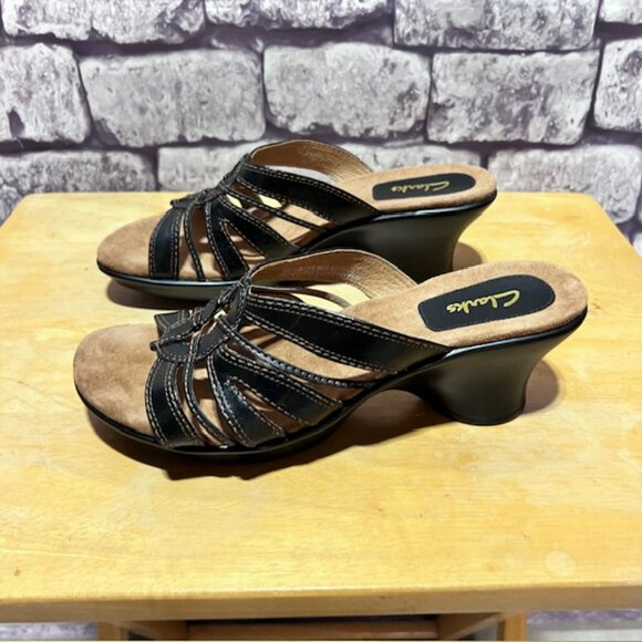 Clarks Black Leather Upper Slip On Heels Size 8.5 - Picture 3 of 7